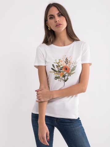 Bijela majica sa floralnim uzorkom