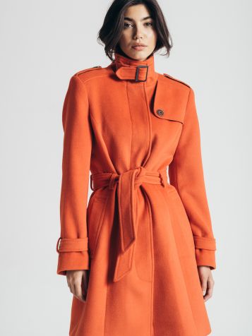 Ženski narandžasti kaput
