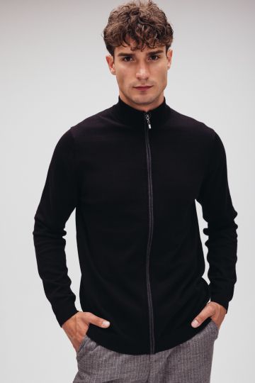 Muški džemper u crnoj boji