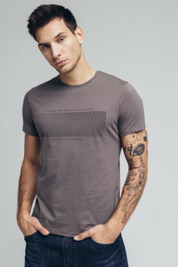 Muška majica u sivoj boji
