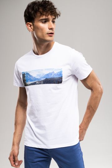 Pamučna bela majica sa printom planina