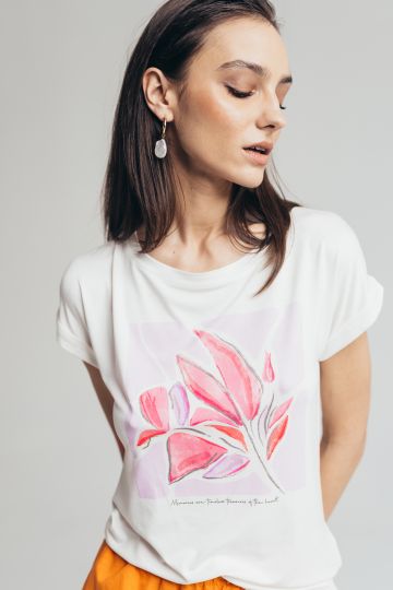 Svetlo krem majica sa printom cveta