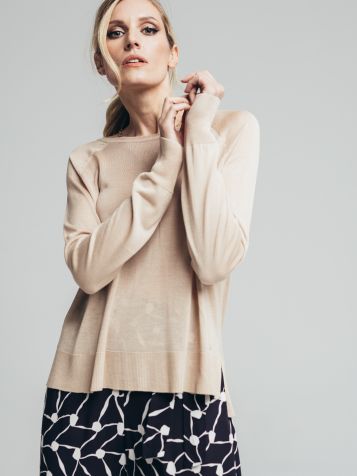 Ženski tanji džemper u drap boji