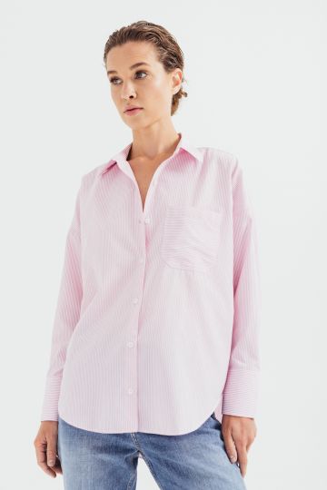 Košulja u roze boji na prugice
