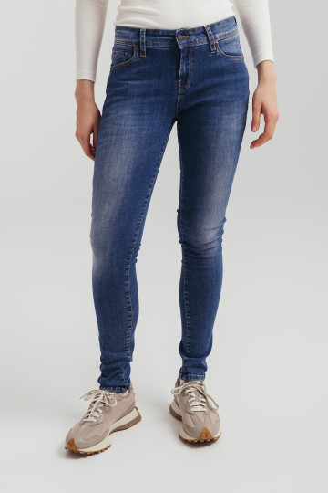 Skinny farmerke sa niskim strukom-model 217