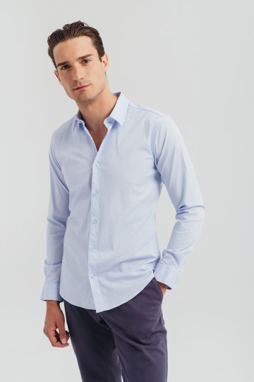Svetlo plava muška slim fit košulja -basic model