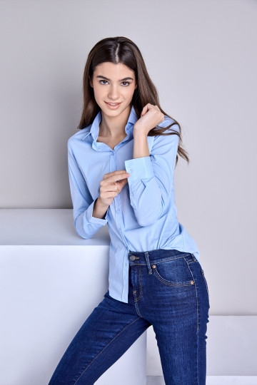 Svetlo plava ženska slim fit košulja -basic model 